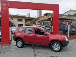 RENAULT - DUSTER 1.6 4X2 16V FLEX 4P MANUAL - 2012/2013 - BORDO - R$ 53.000,00
