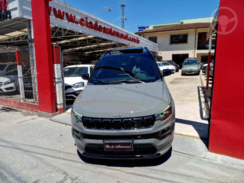 JEEP - COMPASS 2.0 HURRICANE BLACKHAWK 4X4 TURBO 4P AUTOMÁTICO - 2024/2025 - CINZA - R$ 225.000,00