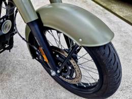 ROYAL ENFIELD - CLASSIC CLASSIC 350CC - 2024/2025 - CINZA - R$ 21.990,00