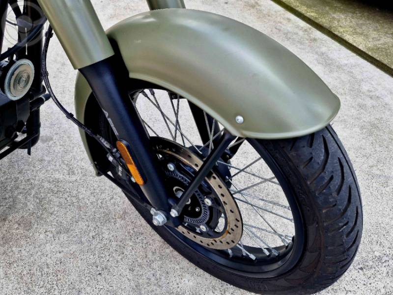 ROYAL ENFIELD - CLASSIC CLASSIC 350CC - 2024/2025 - CINZA - R$ 21.990,00