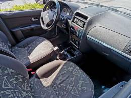 FIAT - PALIO 1.8 MPI ADVENTURE WEEKEND 8V FLEX 4P MANUAL - 2006/2007 - PRATA - R$ 27.900,00