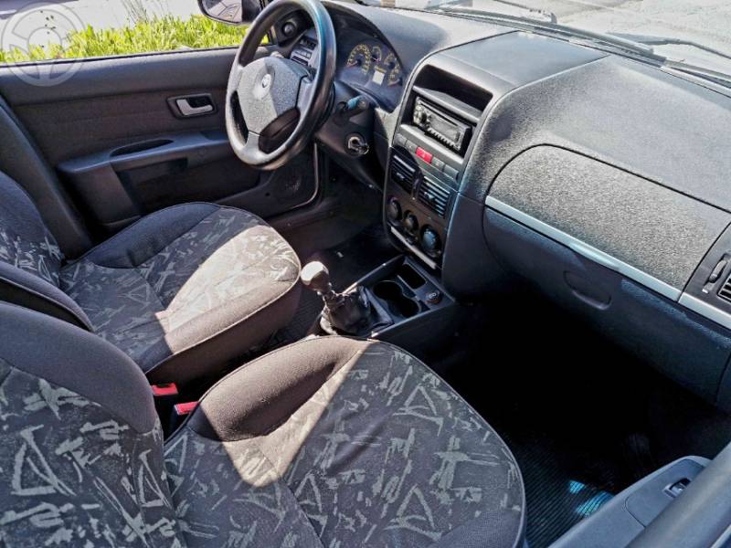 FIAT - PALIO 1.8 MPI ADVENTURE WEEKEND 8V FLEX 4P MANUAL - 2006/2007 - PRATA - R$ 27.900,00