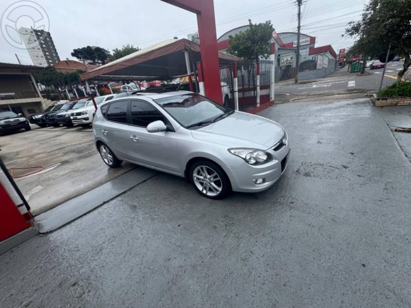 HYUNDAI - I30 2.0 MPI 16V 4P AUTOMÁTICO - 2010/2011 - PRATA - R$ 49.800,00