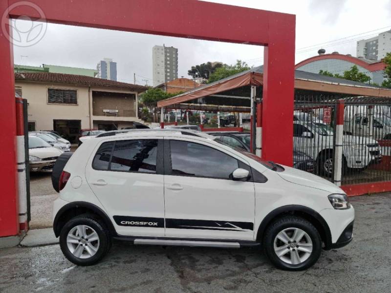 VOLKSWAGEN - CROSSFOX 1.6 MI FLEX 8V 4P MANUAL - 2010/2011 - BRANCA - R$ 41.900,00