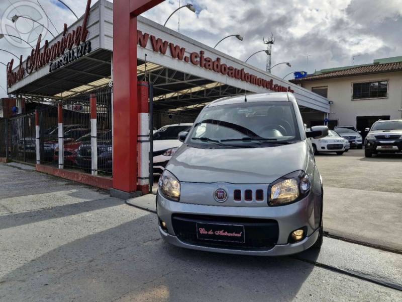 FIAT - UNO 1.4 EVO SPORTING 8V FLEX 4P MANUAL - 2014/2014 - PRATA - R$ 39.800,00